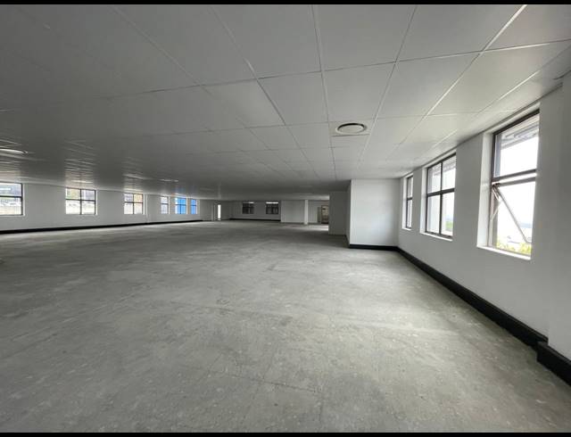583M² OFFICE TO LET IN BRYANSTON